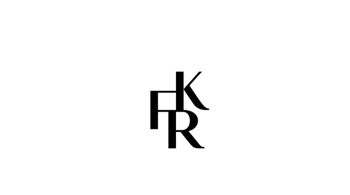 FIND KAPOOR - 水桶包